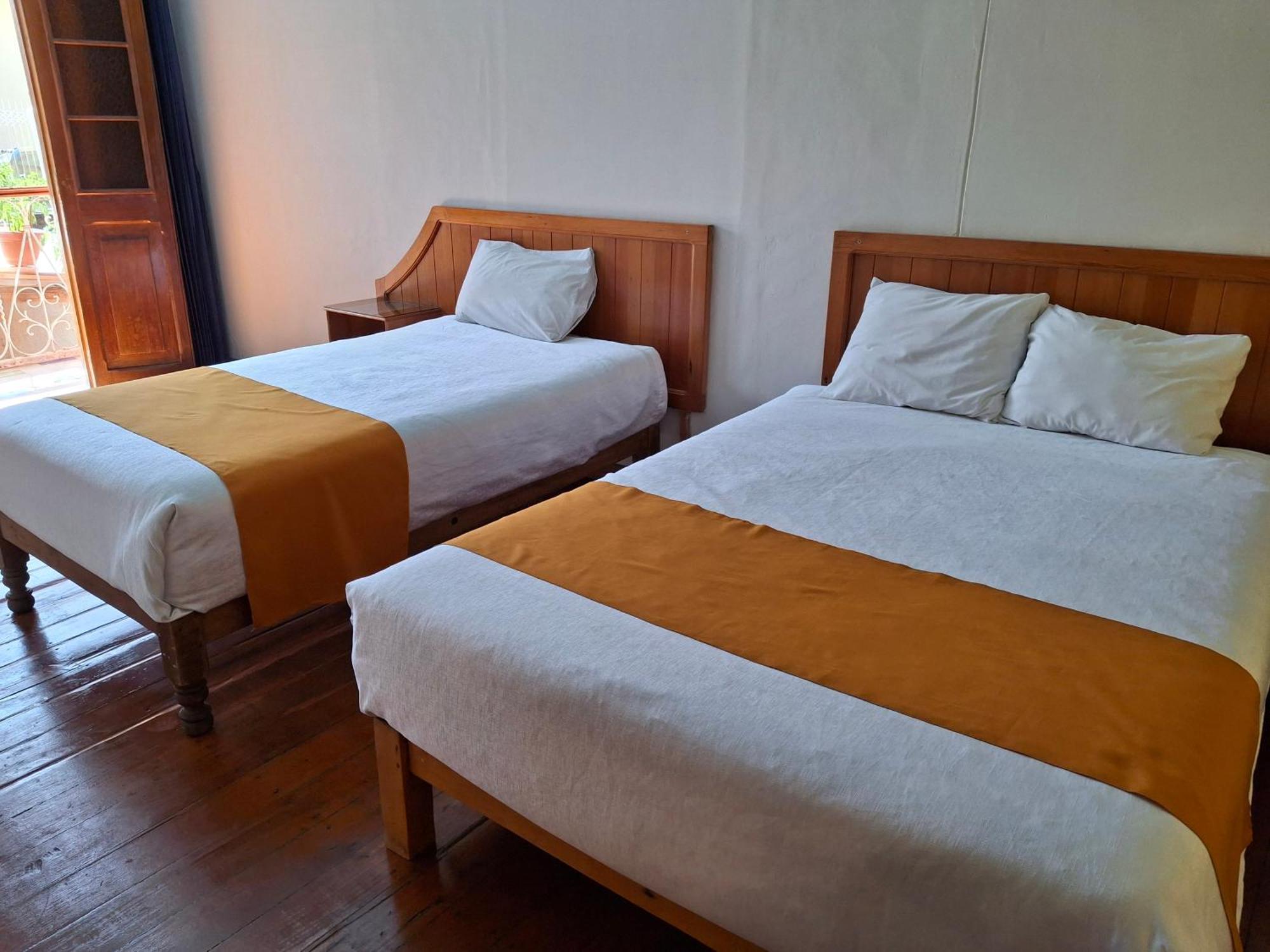 Hostal Lluvia De Oro アレキパ エクステリア 写真