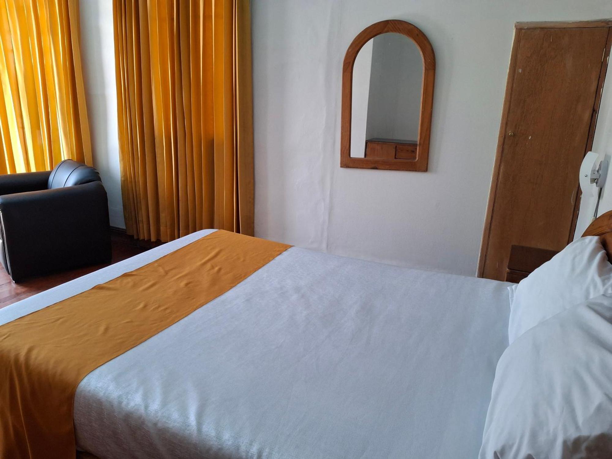 Hostal Lluvia De Oro アレキパ エクステリア 写真